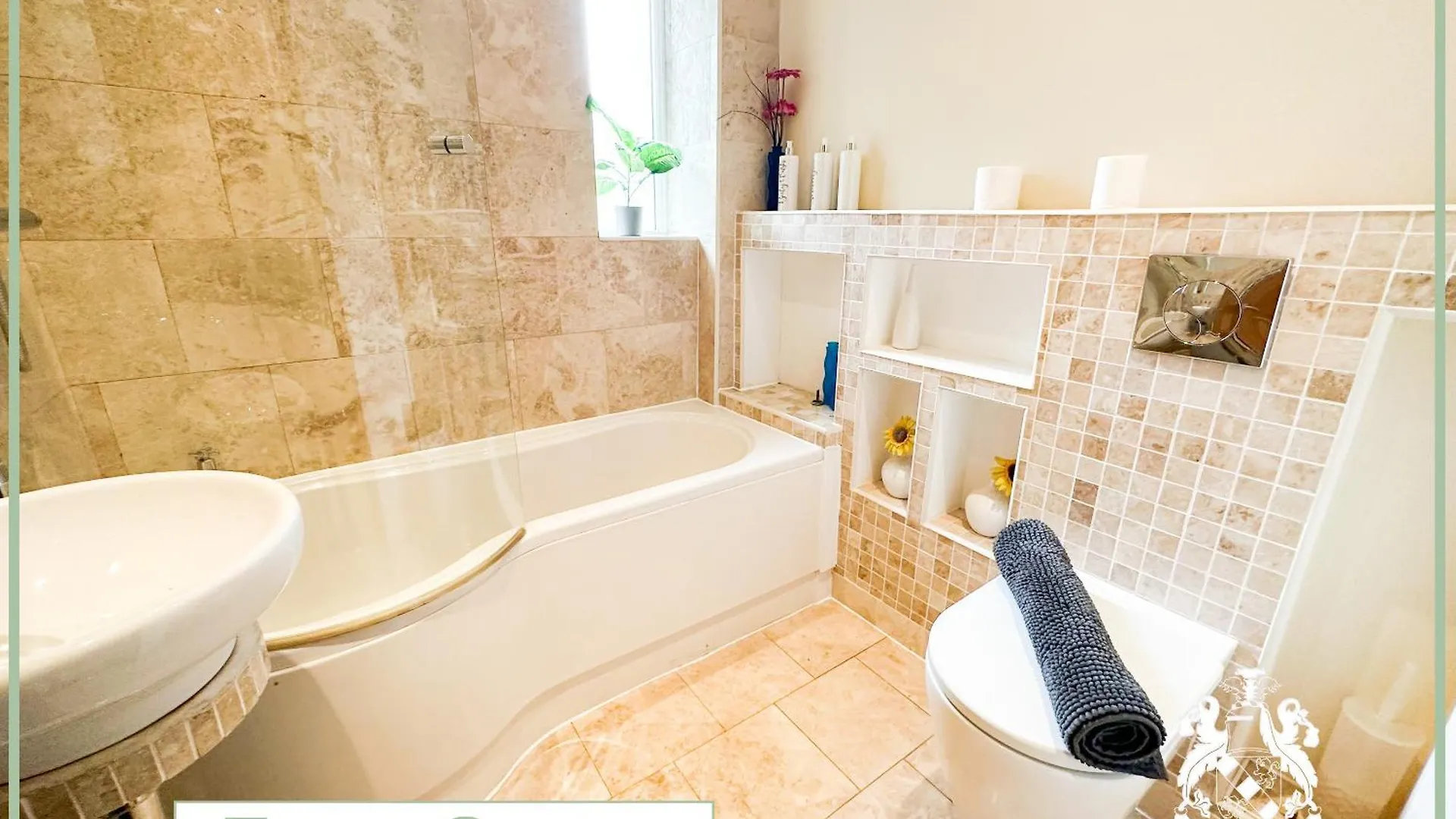 Town Centre Apartment Sleeps 9 Bornemouth 0*,  Royaume-Uni